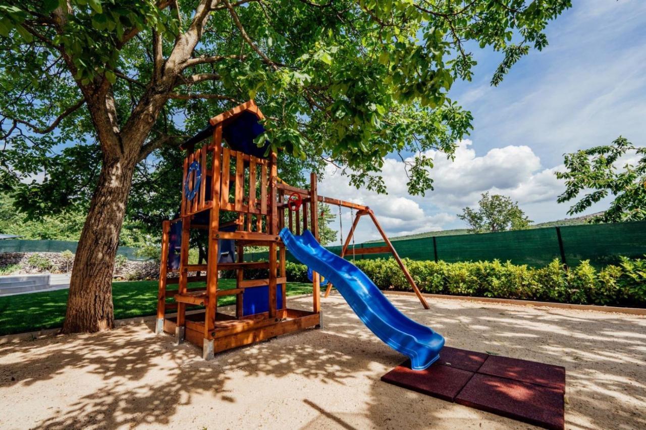 Holiday Home Terra Roca - Imotski, Natural Environment With Complete Peace And Quiet. מראה חיצוני תמונה